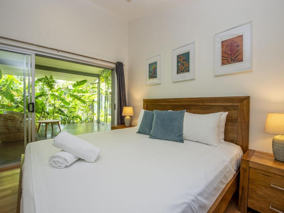 Whispering Palms Villa Nelly Bay ภายนอก รูปภาพ