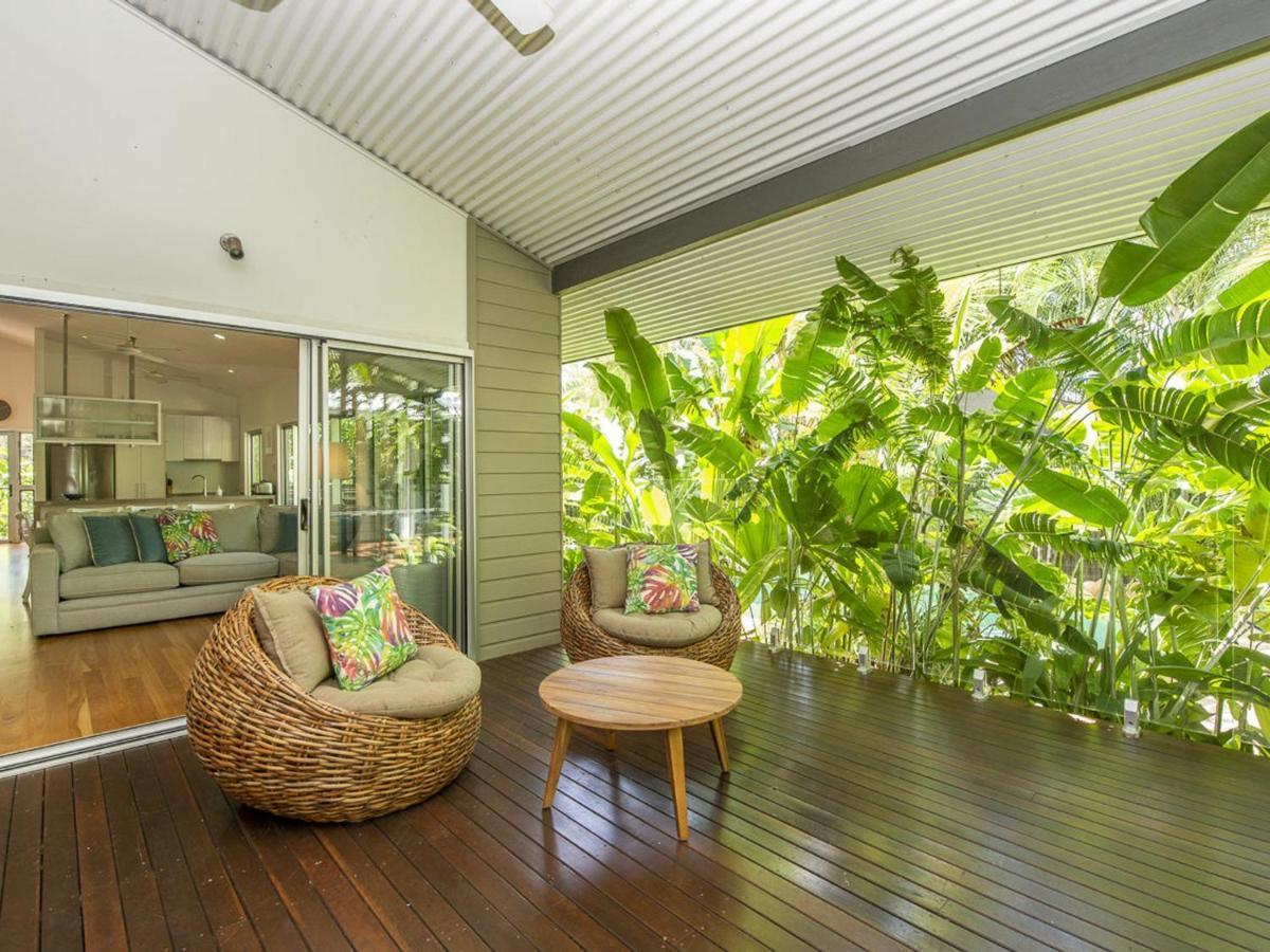 Whispering Palms Villa Nelly Bay ภายนอก รูปภาพ